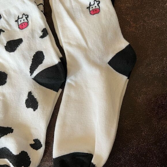 Adorable Cow Novelty Ankle Socks 5 Pair Set - Picture 4 of 8